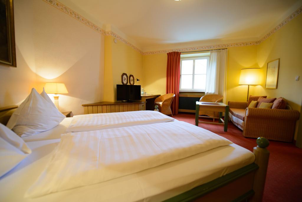 Gasthof Hotel Zweimueller กรีสเคอร์เคน ภายนอก รูปภาพ